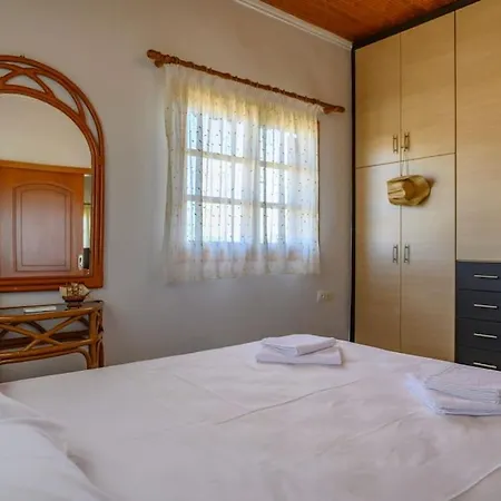 Helen House With View! Feriehus Magoula (Evia)