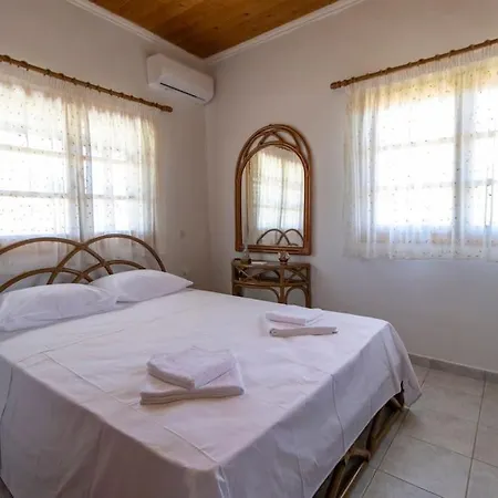 Helen House With View! Magoula (Evia)